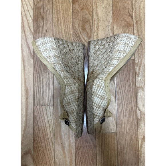 STUART WEITZMAN AUTH $399 Women's Beige Woven Leather Open Toe‎ Wedge Size 8 - Picture 3 of 10